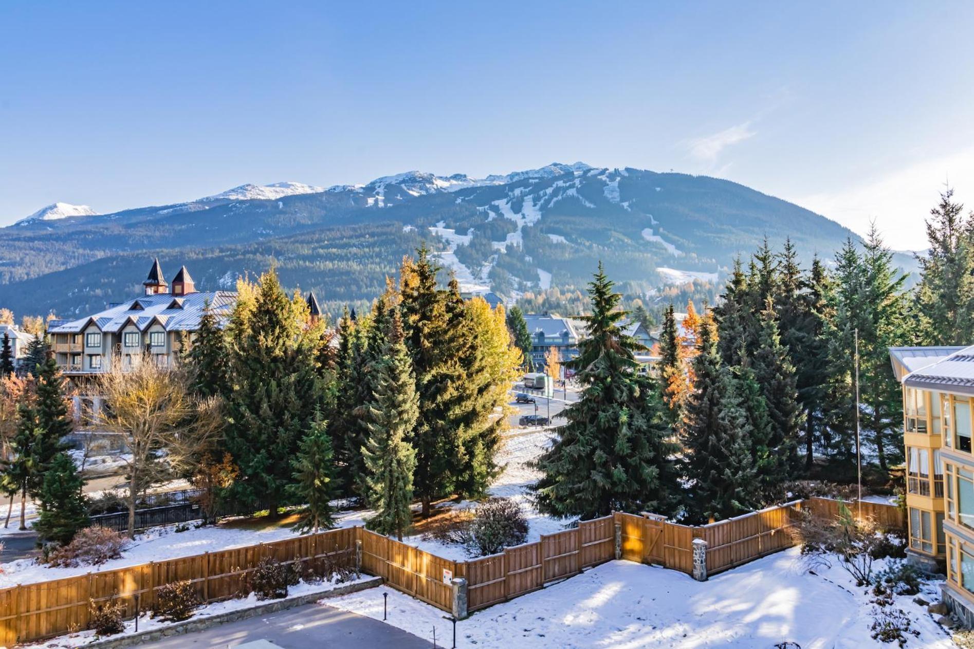 Cascade Lodge Whistler Exterior photo